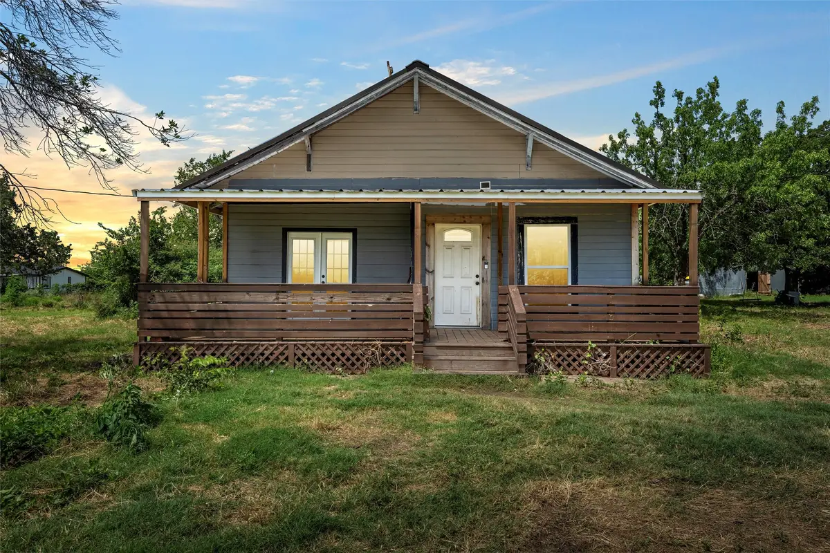 709 S Pleasant Hill Road, Axtell, TX 76624 - Image #1