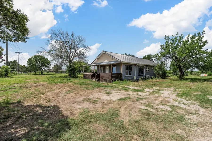 709 S Pleasant Hill Road, Axtell, TX 76624 - Image #3