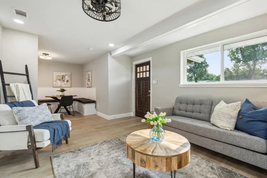 1721 Del Rancho Drive, Irving, TX 75061 - Image #2