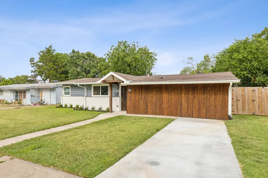 1721 Del Rancho Drive, Irving, TX 75061 - Image #3