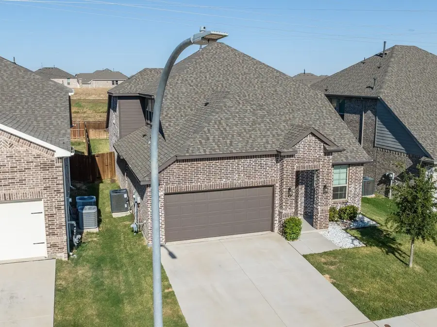 14613 Martin Creek Cove, Justin Roanoke, TX 76262 - Image #3