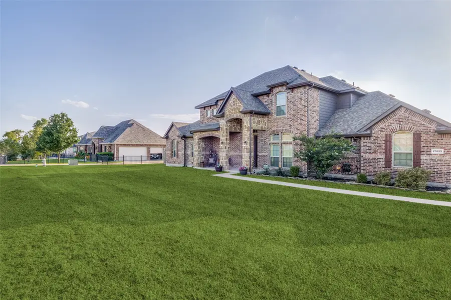 17055 Lochwood Lane, Forney, TX 75126 - Image #2