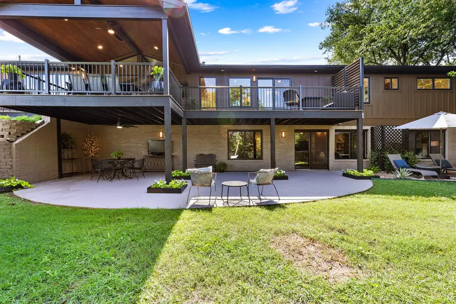916 Wooded Crest Drive, Woodway, TX 76712 - Image #3
