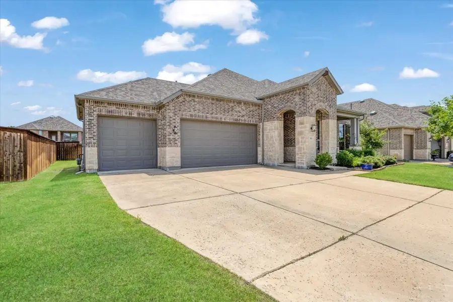 3806 Deer Point Drive, Denison, TX 75020 - Image #2