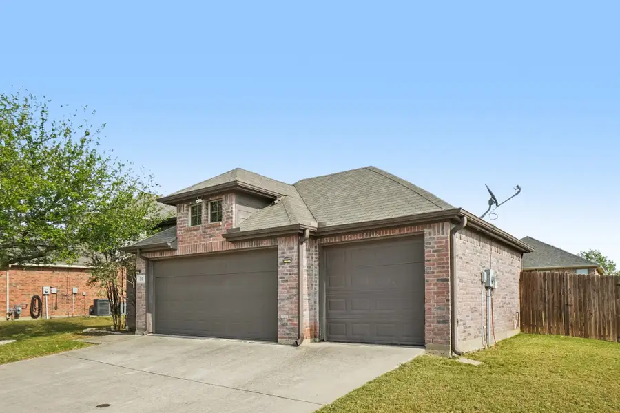 36 Heron Drive, Sanger, TX 76266 - Image #2