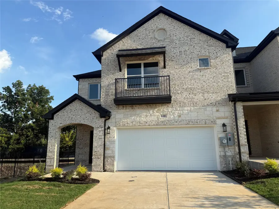 120 Homes Drive, Grand Prairie, TX 75050 - Image #2