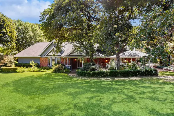 917 Hillside Drive, Copper Canyon, TX 75077