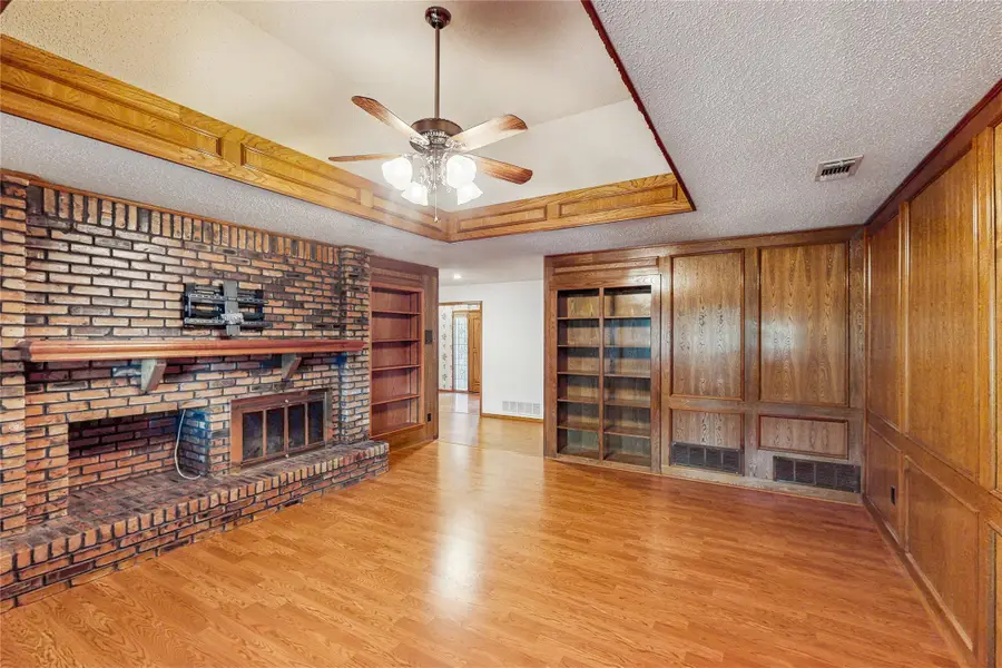 917 Hillside Drive, Copper Canyon, TX 75077 - Image #3