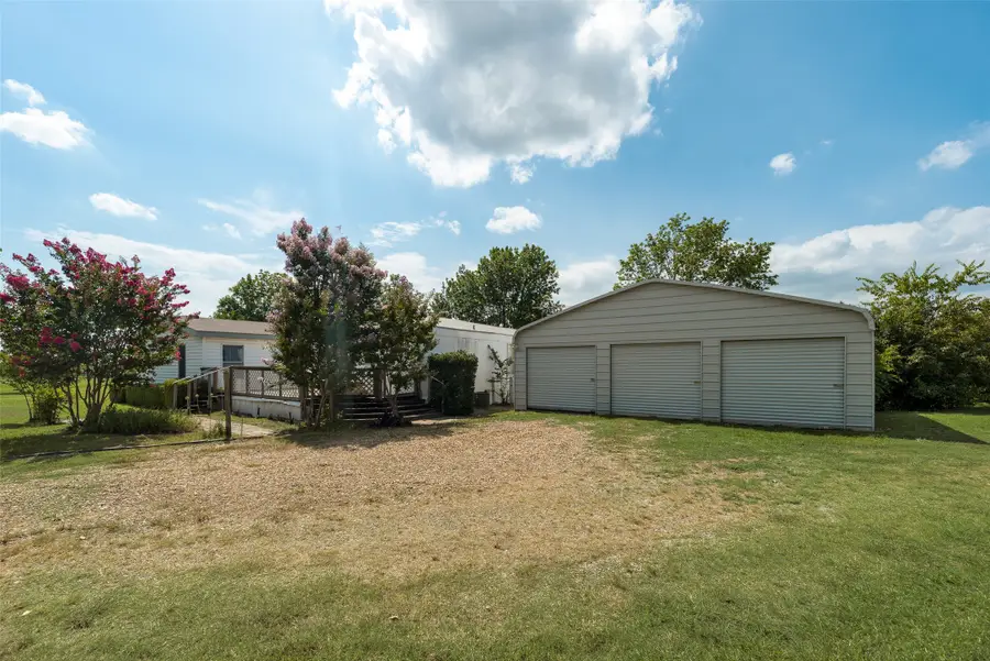 5694 Hillcrest Drive, Farmersville, TX 75442 - Image #2