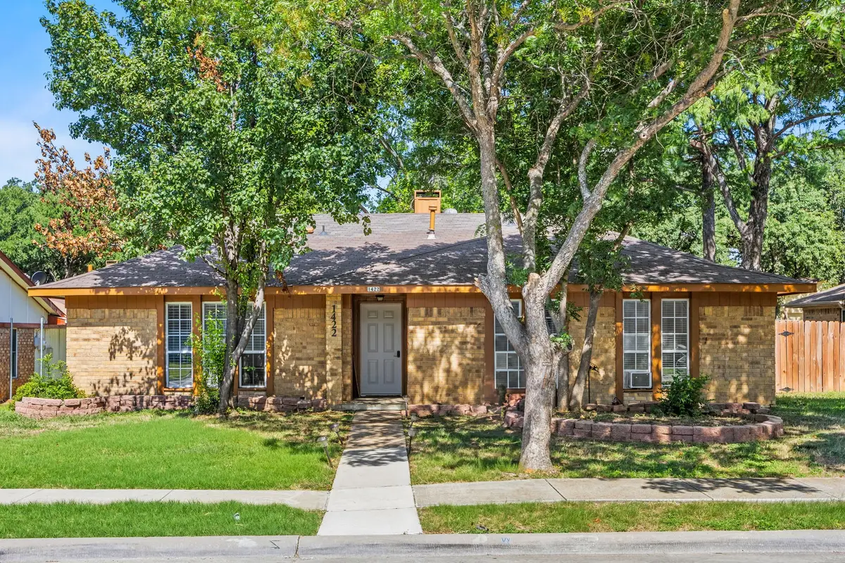1422 Westwood Drive, Lewisville, TX 75067 - Image #1