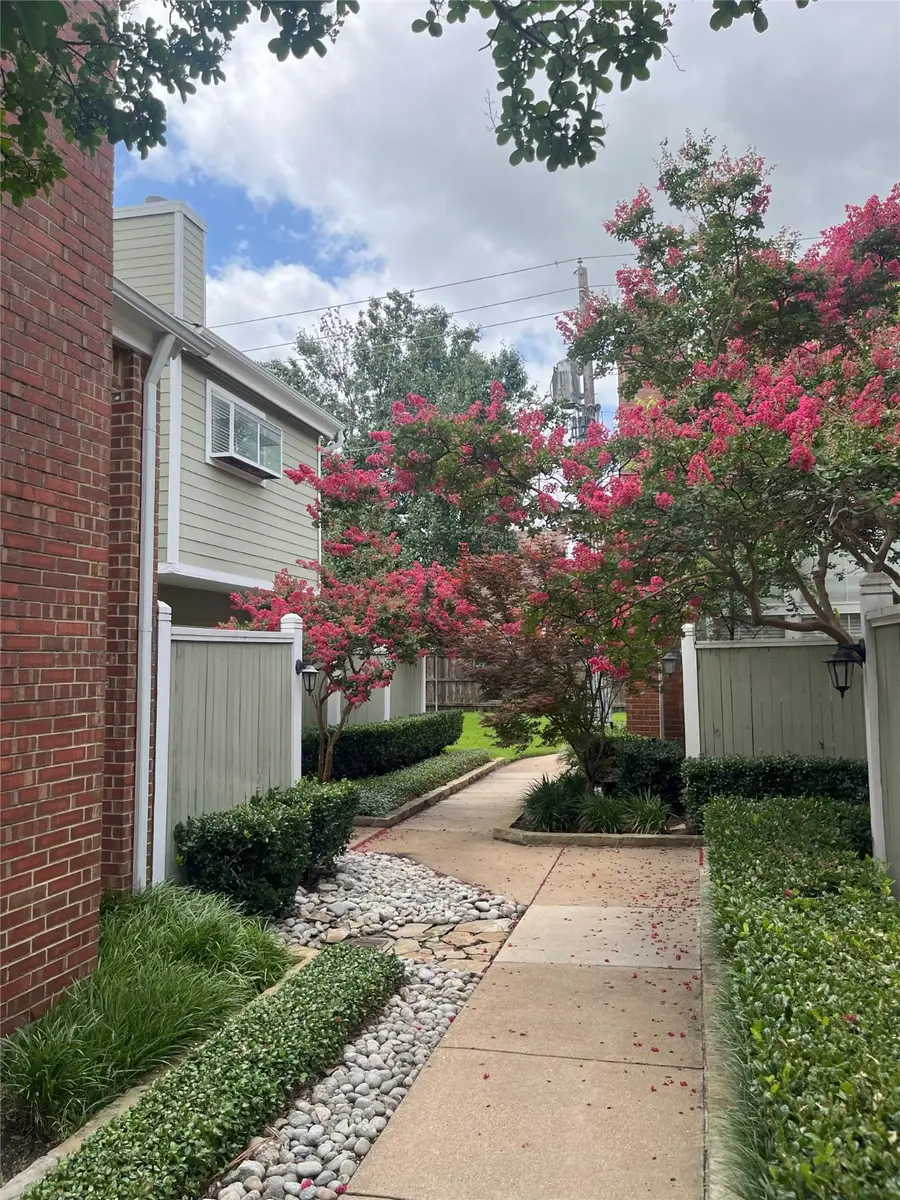 6220 Bentwood Trail #1208, Dallas, TX 75252 - Image #3