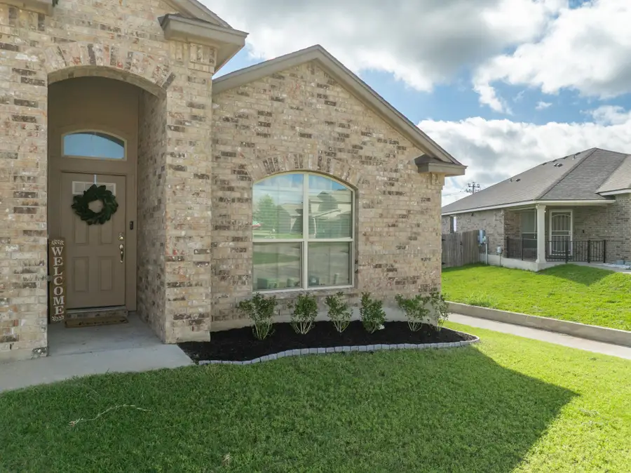 3228 Skinner Drive, Lorena, TX 76655 - Image #2