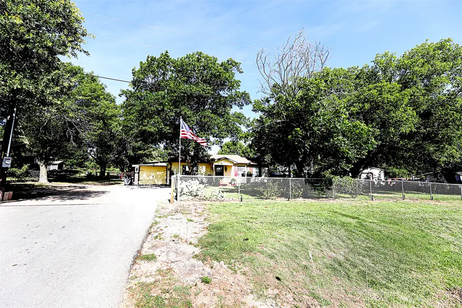 1561 Fm 1816, Bowie, TX 76230 - Image #2