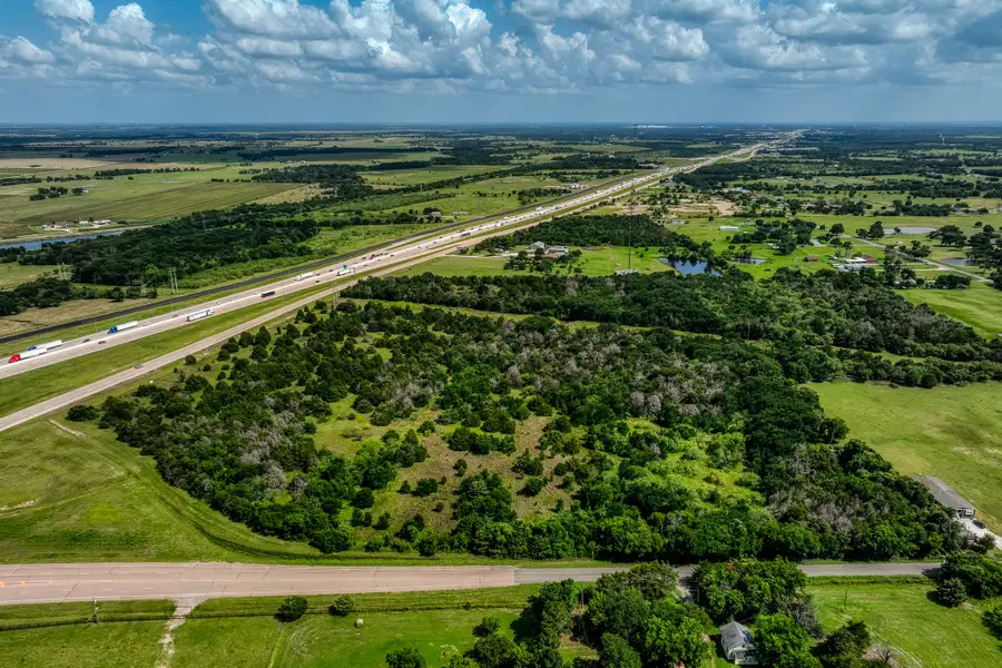 18201 N Interstate 35, West, TX 76691 - Image #2