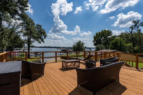 301 Lake Front Drive, Mabank, TX 75156