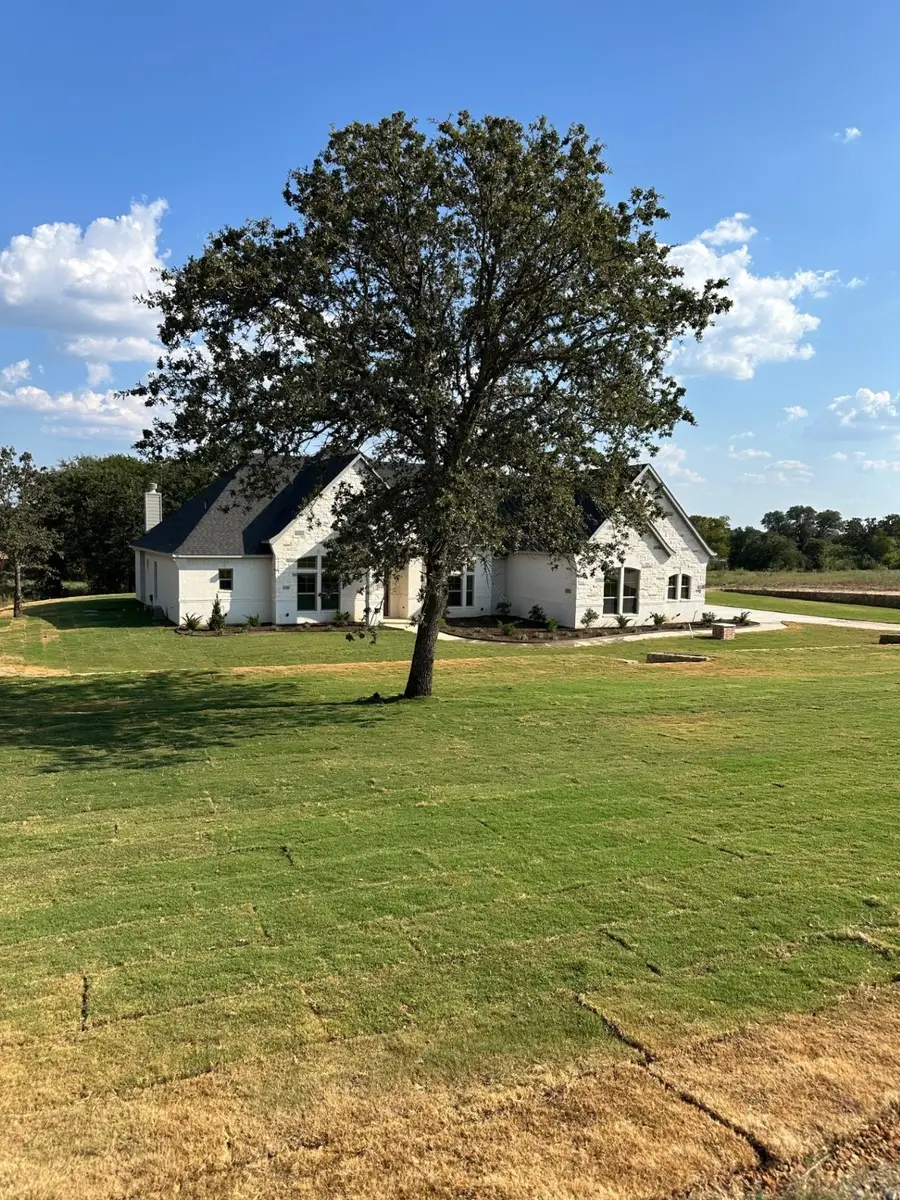 1009 Old Oaks Court, Weatherford, TX 76087 - Image #2