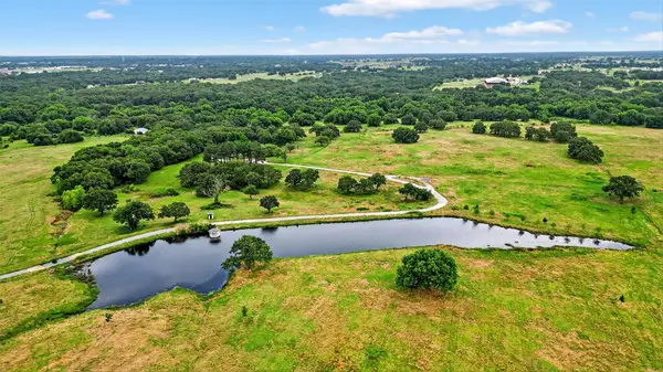 1052 Bones Chapel Road, Whitesboro, TX 76273