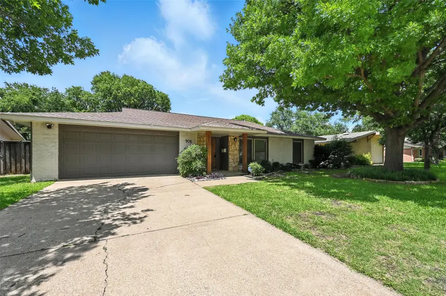908 Wayside, Richardson, TX 75080 - Image #2