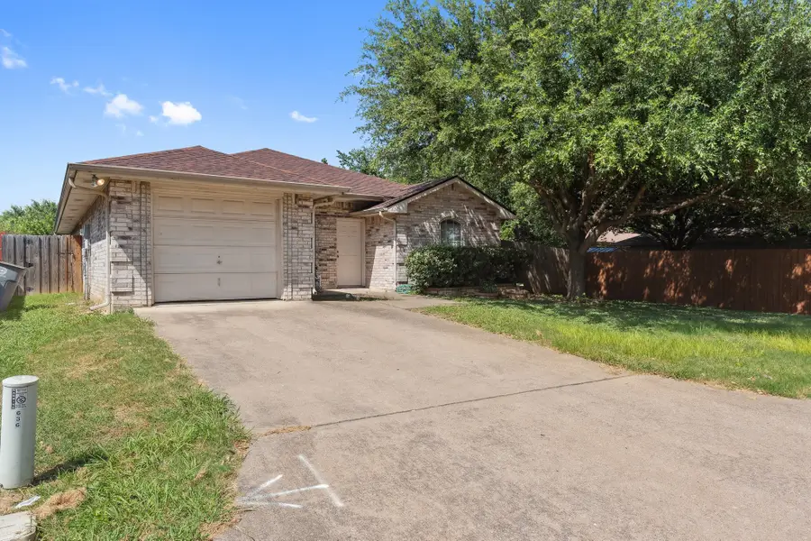 636 Yarrow Circle, Dallas, TX 75217 - Image #2