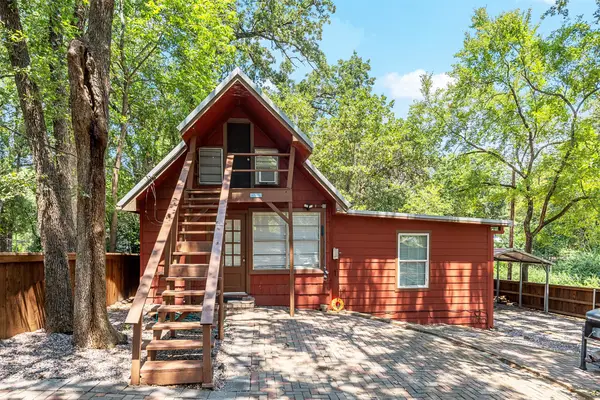 101 E Oak Acres Drive, Malakoff, TX 75148