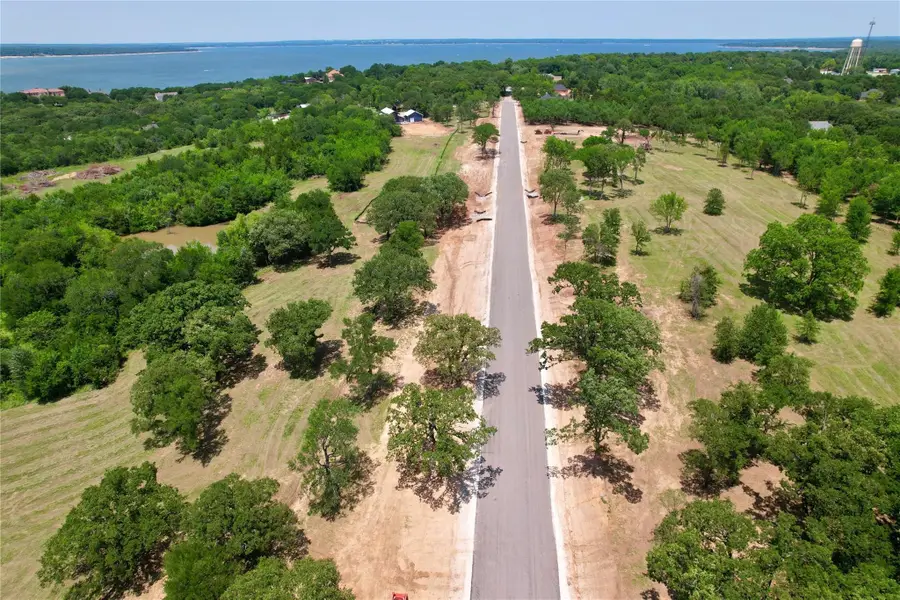 370 Summer Meadow Lane, Pottsboro, TX 75076 - Image #3