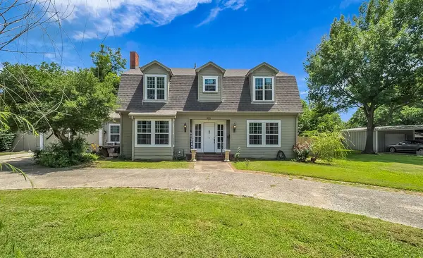 1615 Walworth Street, Greenville, TX 75401