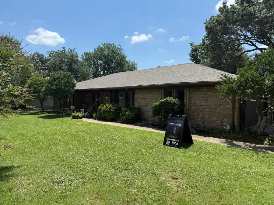 322 Willow Wood Street, Murphy, TX 75094 - Image #3