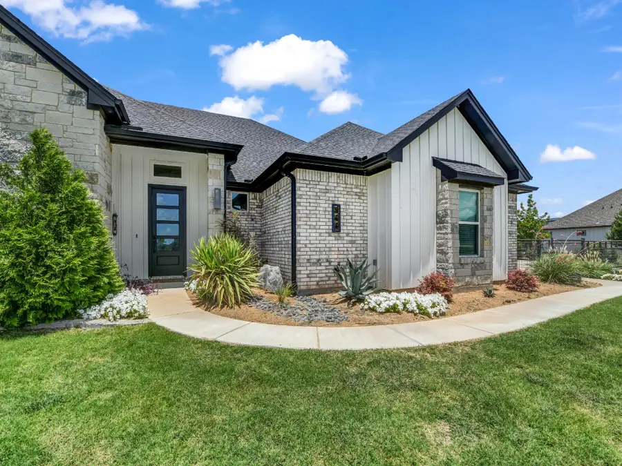 129 Maravilla Drive, Aledo, TX 76008 - Image #2