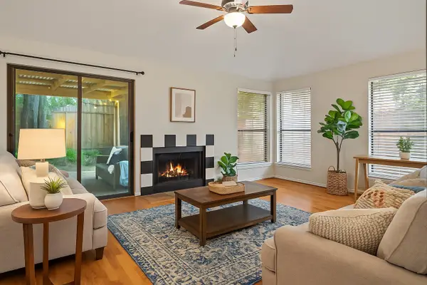 10204 Oak Terrace Circle, Dallas, TX 75227