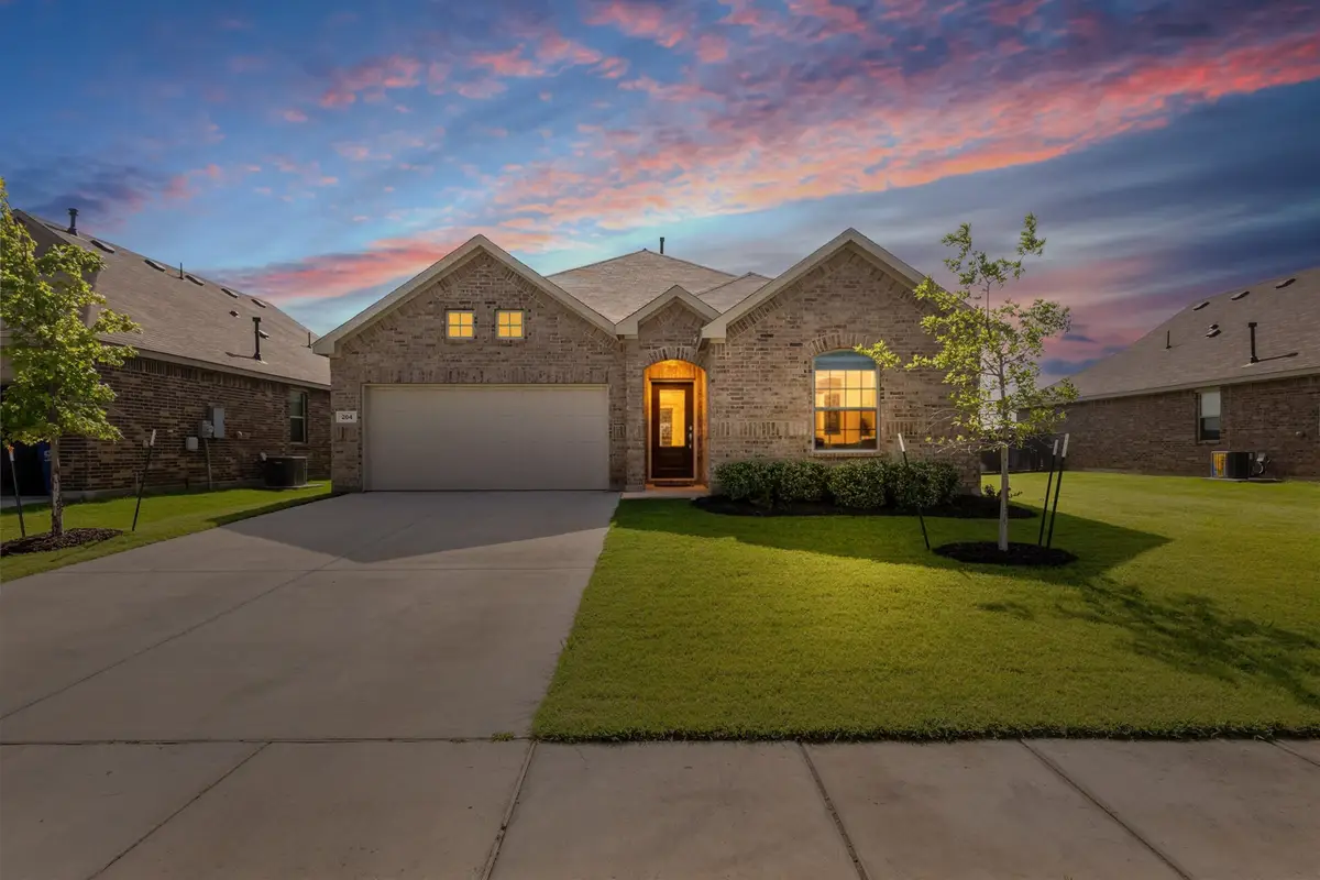 204 Post Oak Street, Azle, TX 76020 - Image #1
