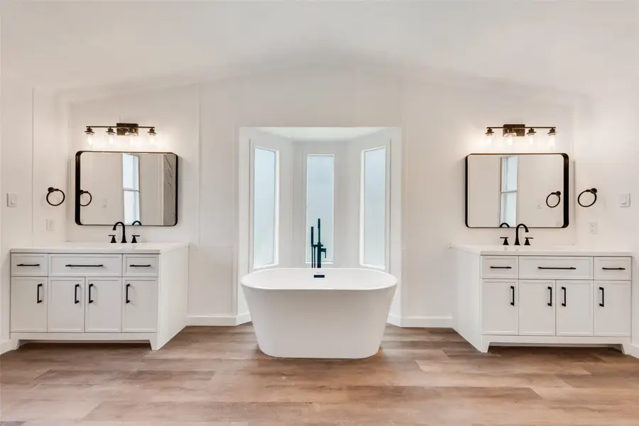 807 1st Street, Bridgeport, TX 76426 - Image #2