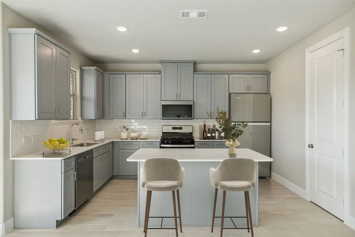 641 Hutchinson Lane, Lewisville, TX 75077 - Image #1