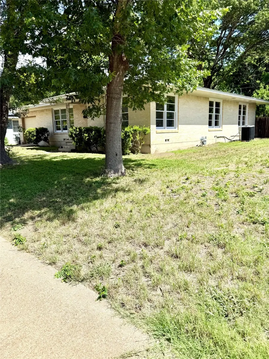 102 E Walker Avenue, Temple, TX 76501 - Image #2