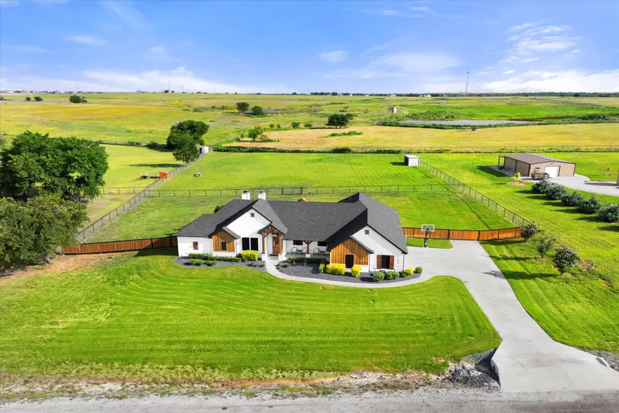 1074 Pioneer Crossing, Weatherford, TX 76088 - Image #3