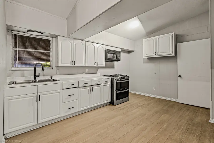 1814 Cumberland Drive, Garland, TX 75040 - Image #2