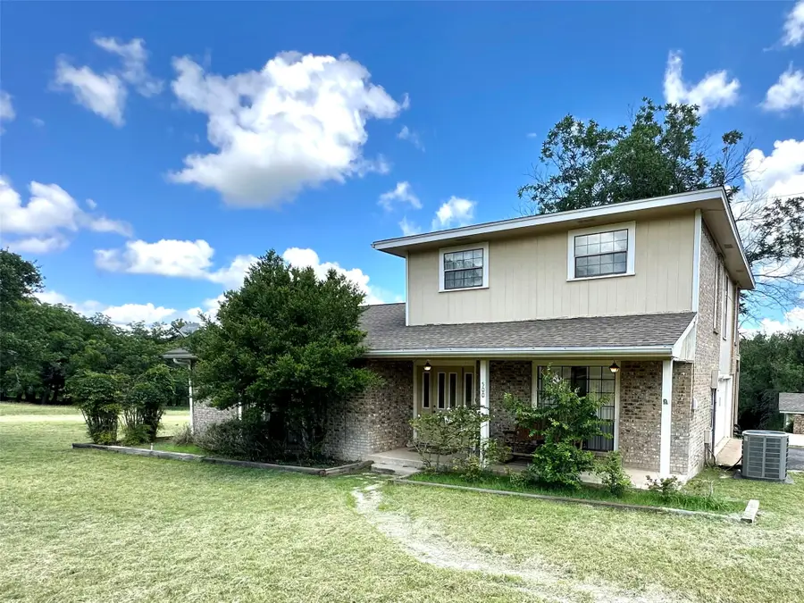 500 Apache Trail, Comanche, TX 76442 - Image #2