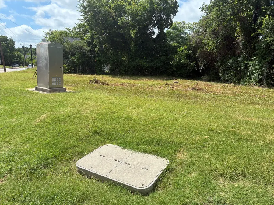 1156 Mansfield Avenue, Fort Worth, TX 76104 - Image #3