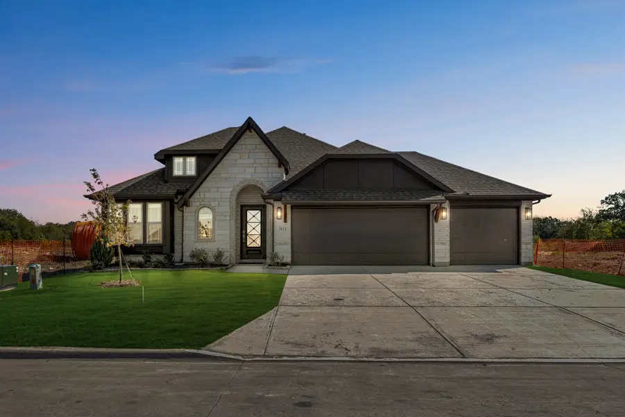 301 Saddlewood Trail, Commerce, TX 75428 - Image #2