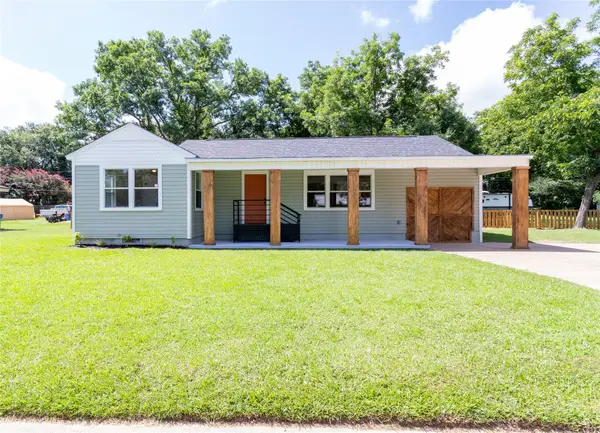 111 W Clinton Avenue, Athens, TX 75751