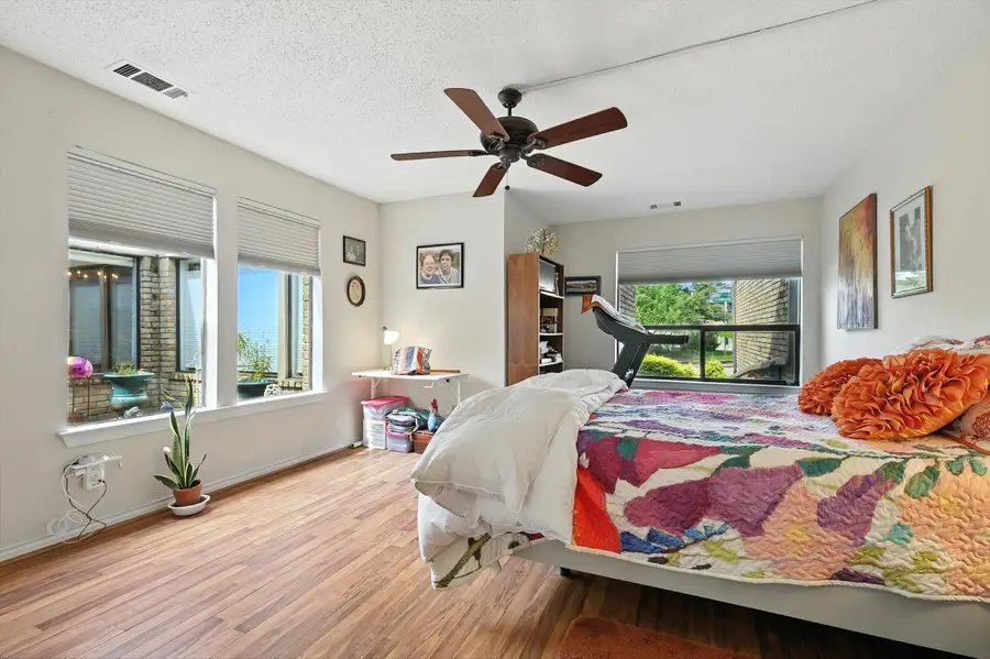 8346 Southmeadow Circle, Dallas, TX 75231 - Image #3