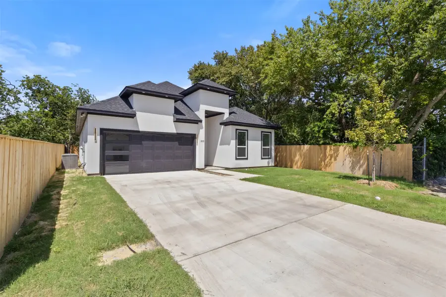 205 Fairview Avenue, Waxahachie, TX 75165 - Image #2