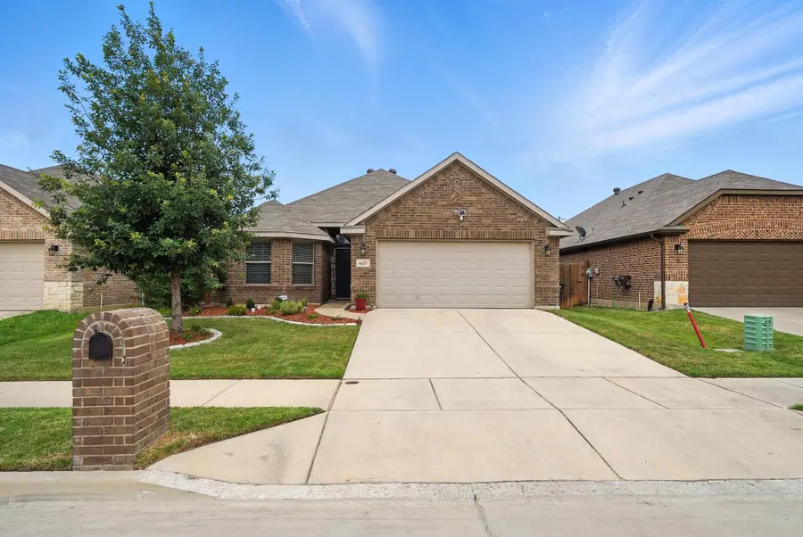 9117 Blakely Drive, Fort Worth, TX 76134 - Image #2