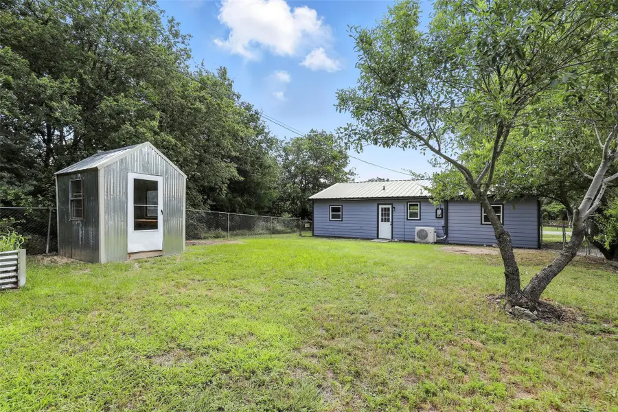 2612 S Oak Trail, Granbury, TX 76048 - Image #2