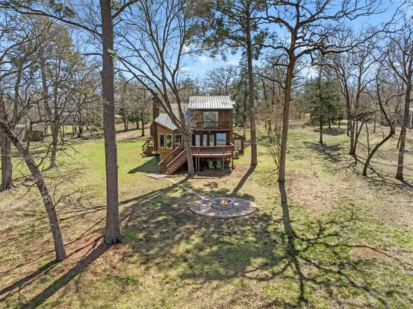 9249 Clyde Acord Road, Franklin, TX 77856