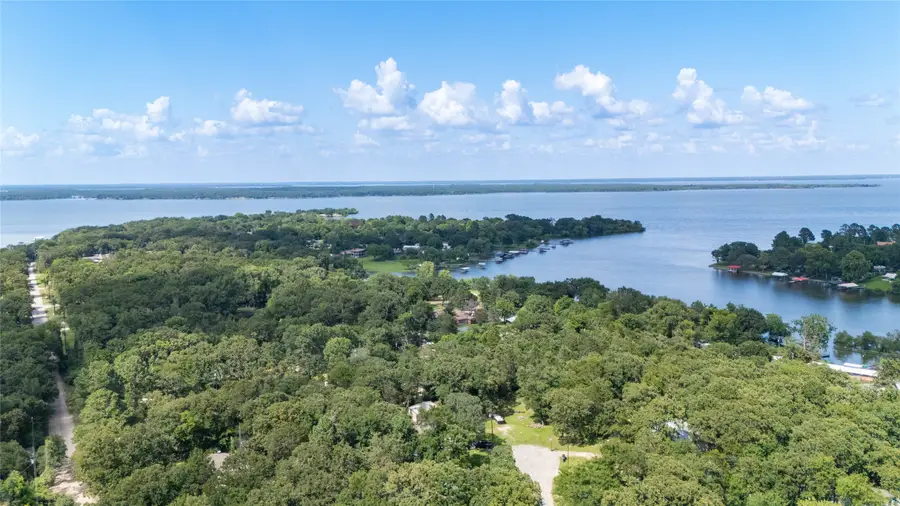 10268 Tanglewood Circle, Wills Point, TX 75169 - Image #2
