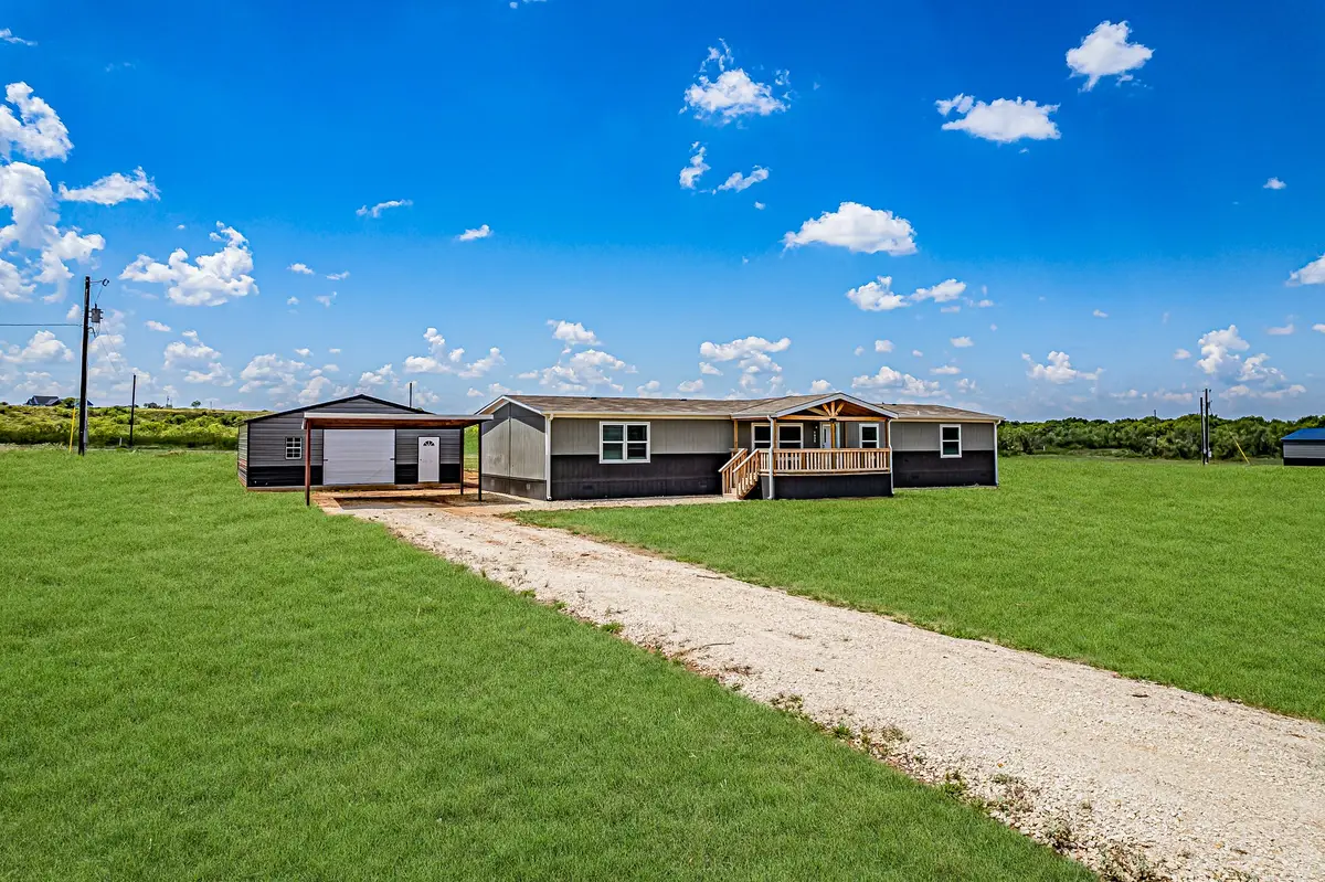 1035 Hopewell Road, Bellevue, TX 76228 - Image #1