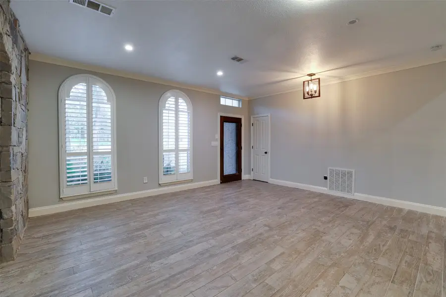 4502 Ridgecrest Drive, Arlington, TX 76017 - Image #3