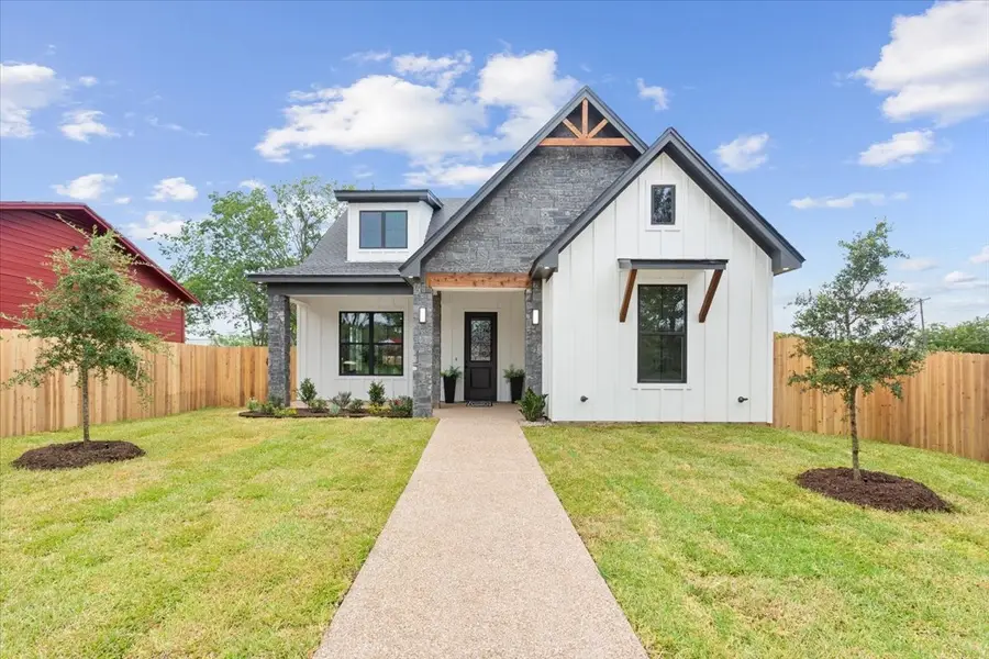 107 N Jena Street, Riesel, TX 76682 - Image #2