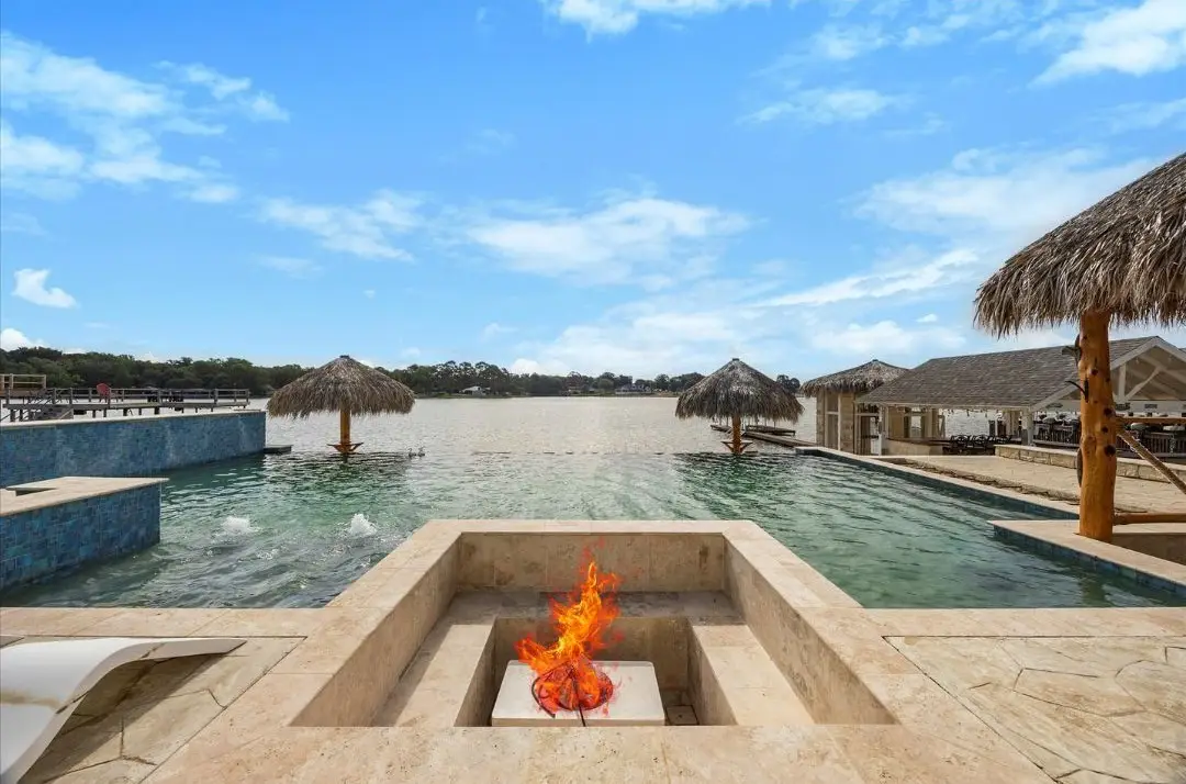 220 Pin Oak Drive, Mabank, TX 75156 - Image #1