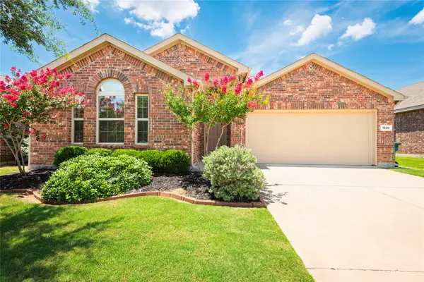 1530 Acmite Avenue, Cross Roads, TX 76227